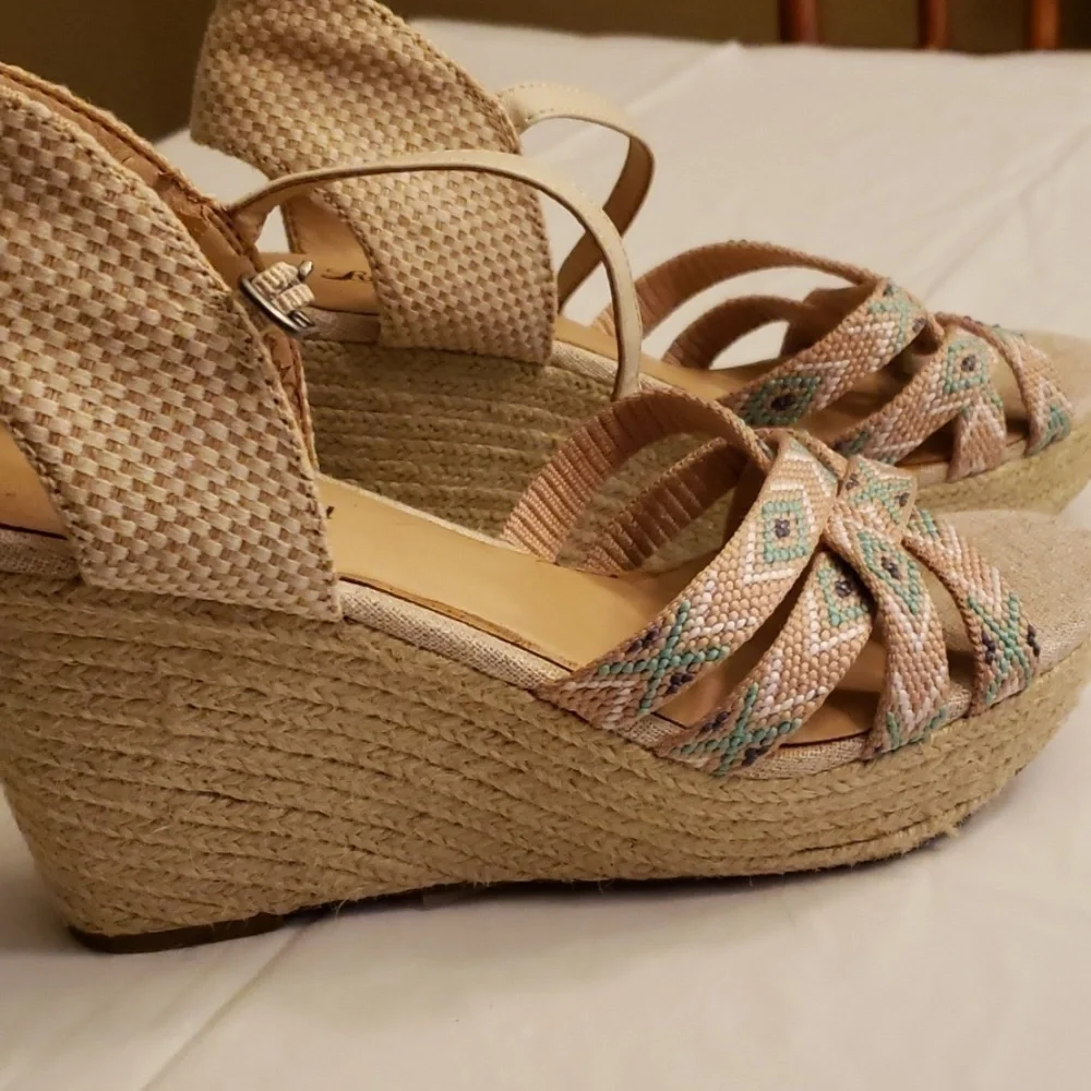 LUCKY Brand Platform Sandals 7m Burlap & Tan